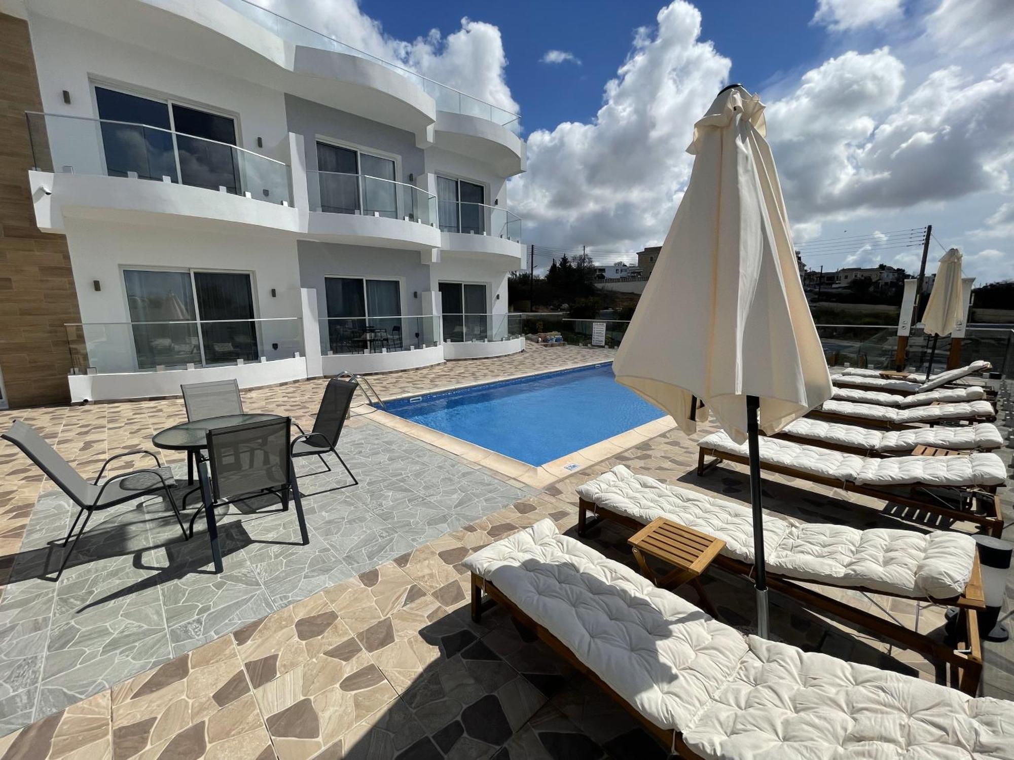 Arf Apartments - With Jacuzzi At The Complex Emba Eksteriør bilde
