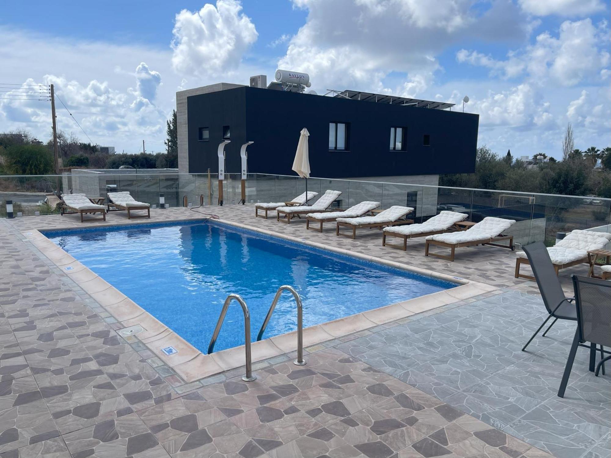 Arf Apartments - With Jacuzzi At The Complex Emba Eksteriør bilde